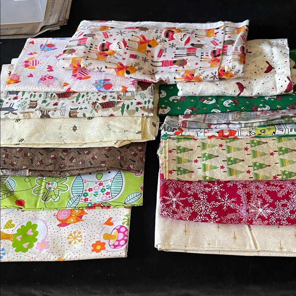 Designers – Yarn, Fabric & Craft Bundle 4–5 lbs A10 Approx. 14 pieces FESTIVE